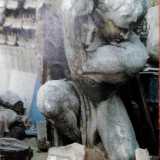 Nell�autunno del 2006 i telamoni furono spostati a Palo del Colle nel laboratorio dello scultore Angelo Potenzieri Pace, che si sarebbe occupato di riportarli all�antico splendore. �Le condizioni delle statue erano molto precarie � racconta Angelo -. Ad una mancava una mano, ad un'altra un ginocchio e la terza era addirittura spaccata a met�.